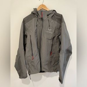 ArcTeryx Beta AR Jacket Gore-Tex Pro Large Grey